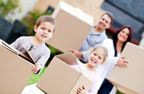 Commercial storage unit arrangement for growing businesses in Northwoolwich